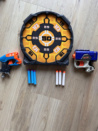 Zwei nerf pistolen mit - (2),
